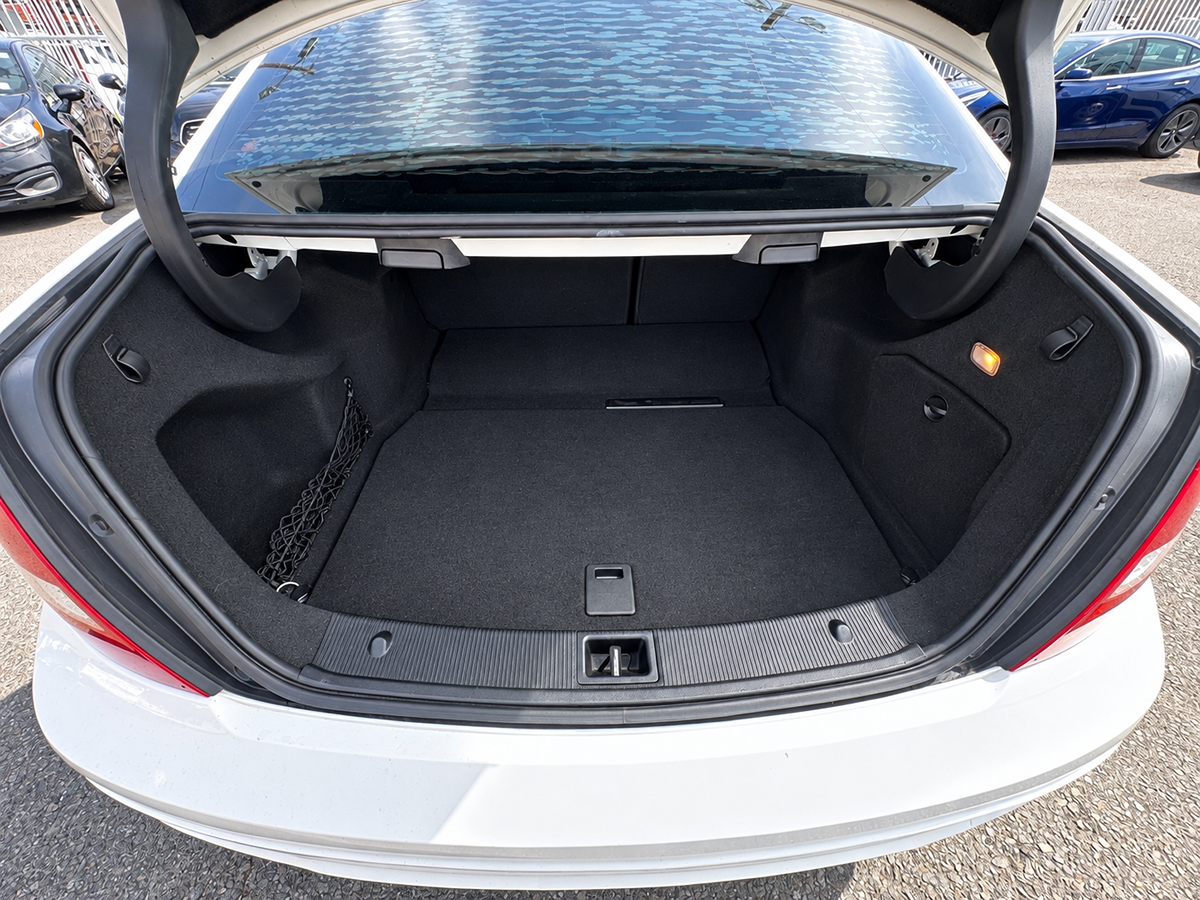 Mercedes-Benz c photo 10