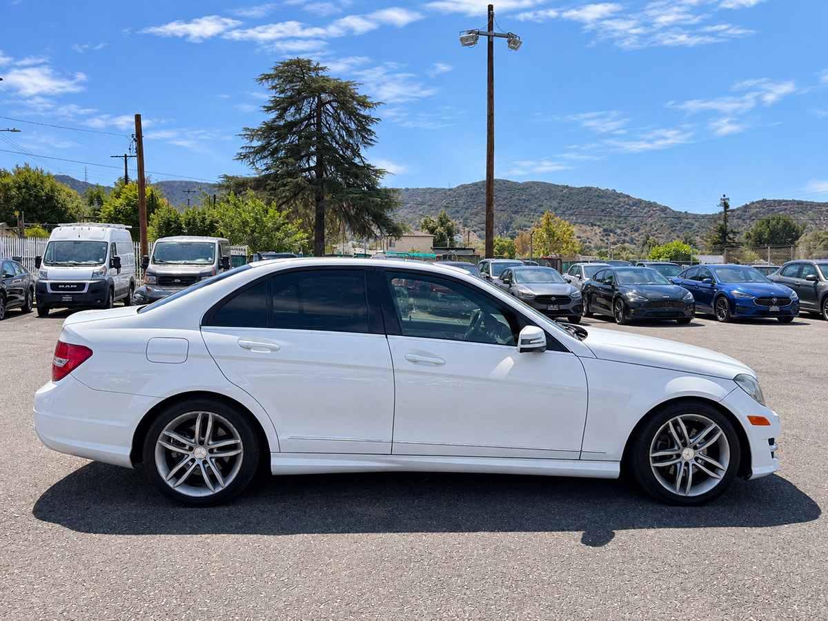 Mercedes-Benz c photo 4