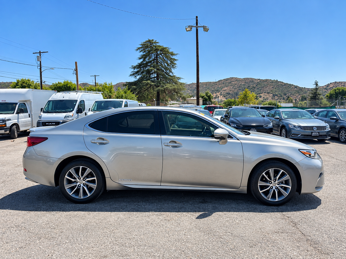 Lexus ES photo 4