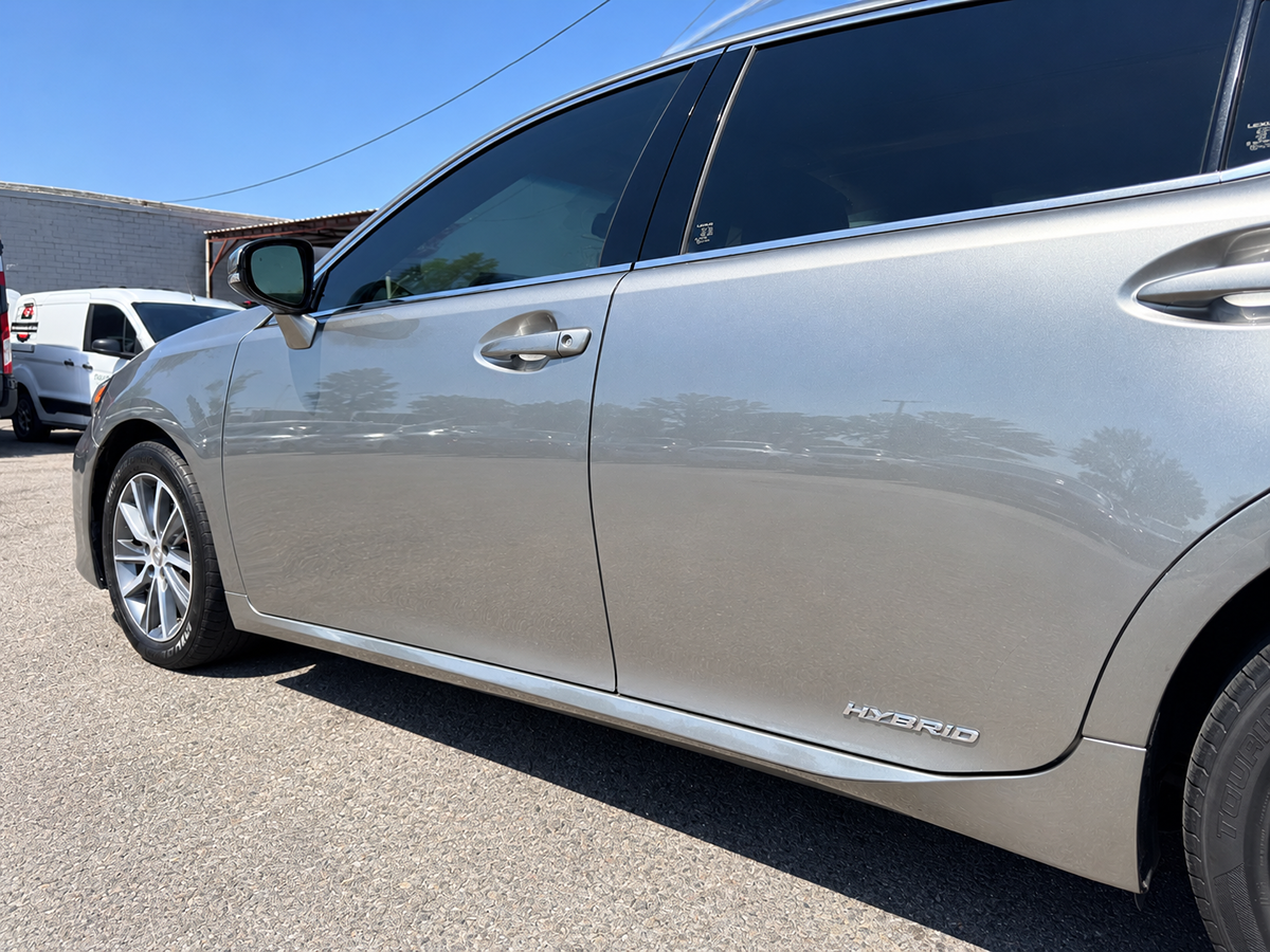 Lexus ES photo 34
