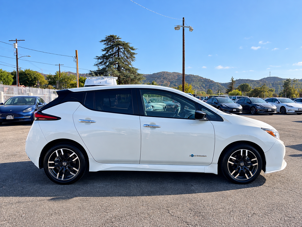 Nissan Leaf photo 4