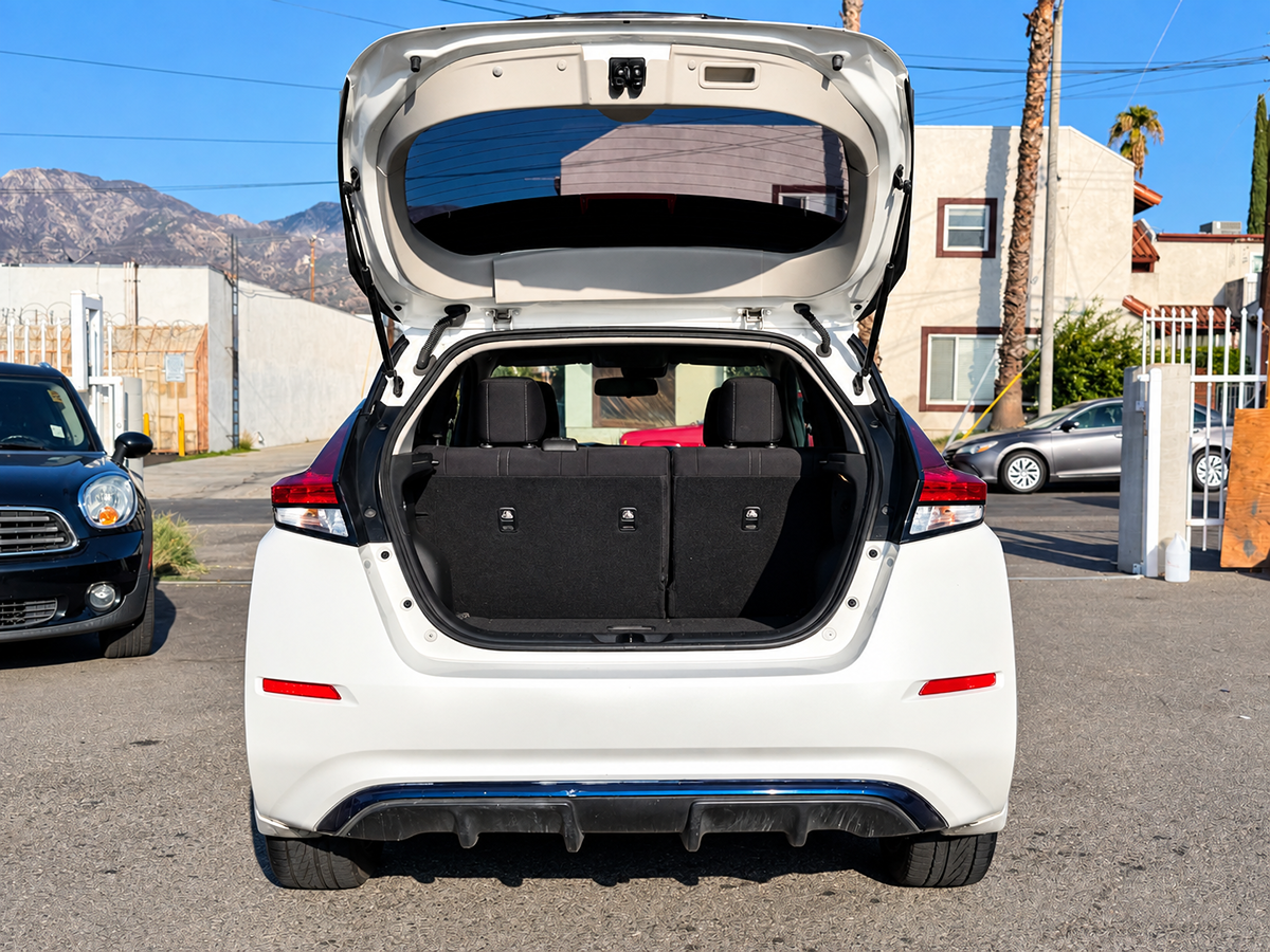 Nissan Leaf photo 9