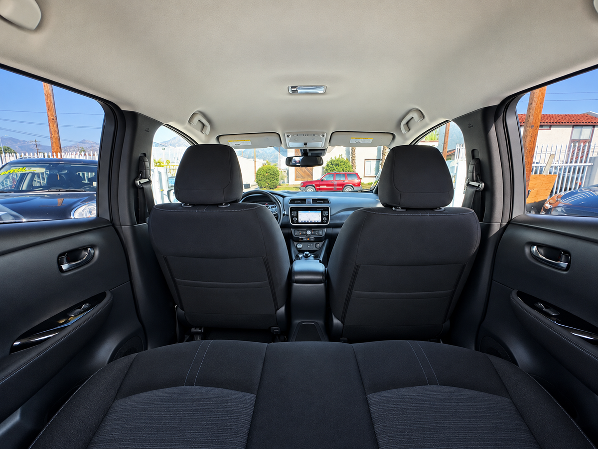 Nissan Leaf photo 11
