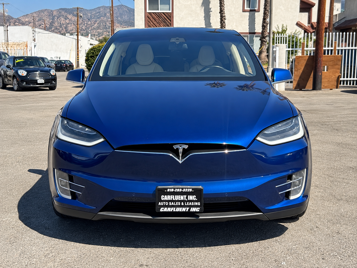 Tesla Model X photo 4