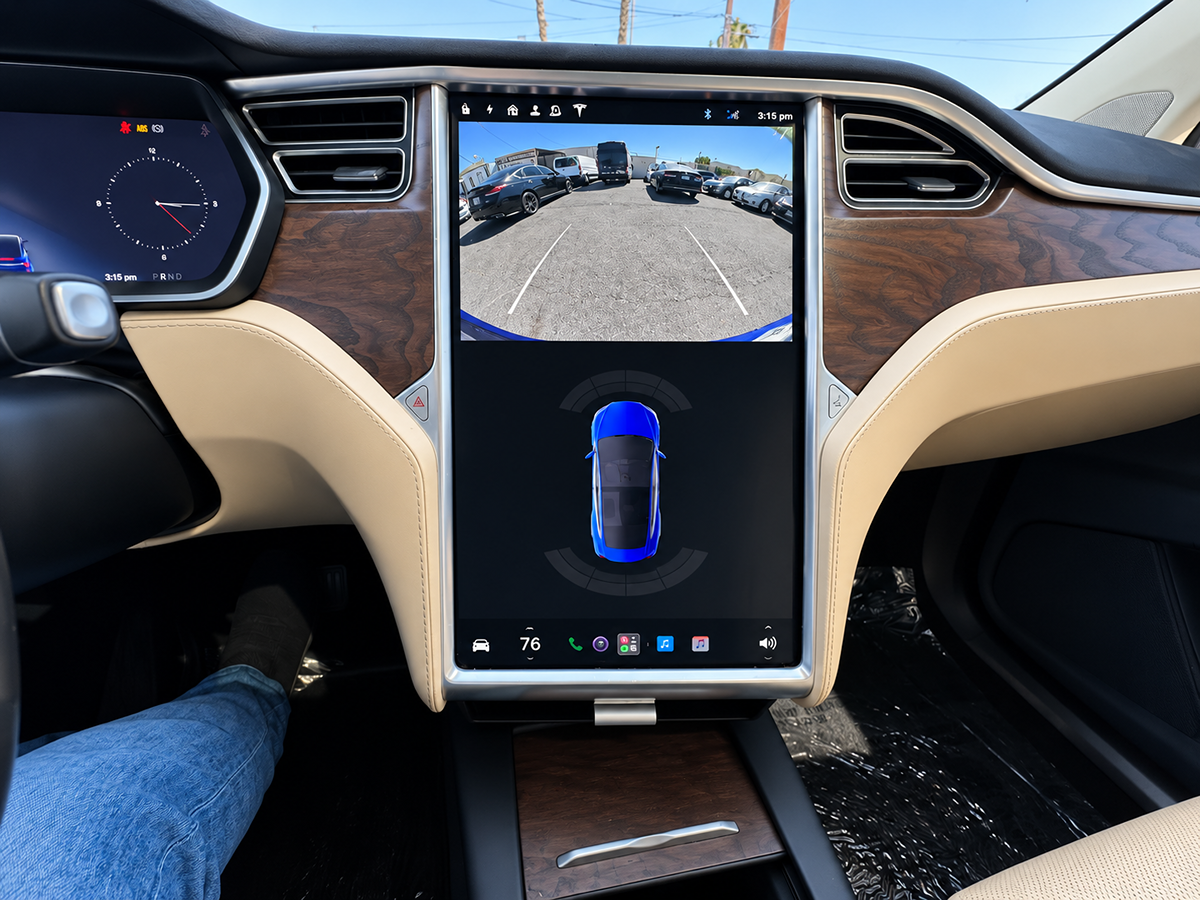 Tesla Model X photo 28