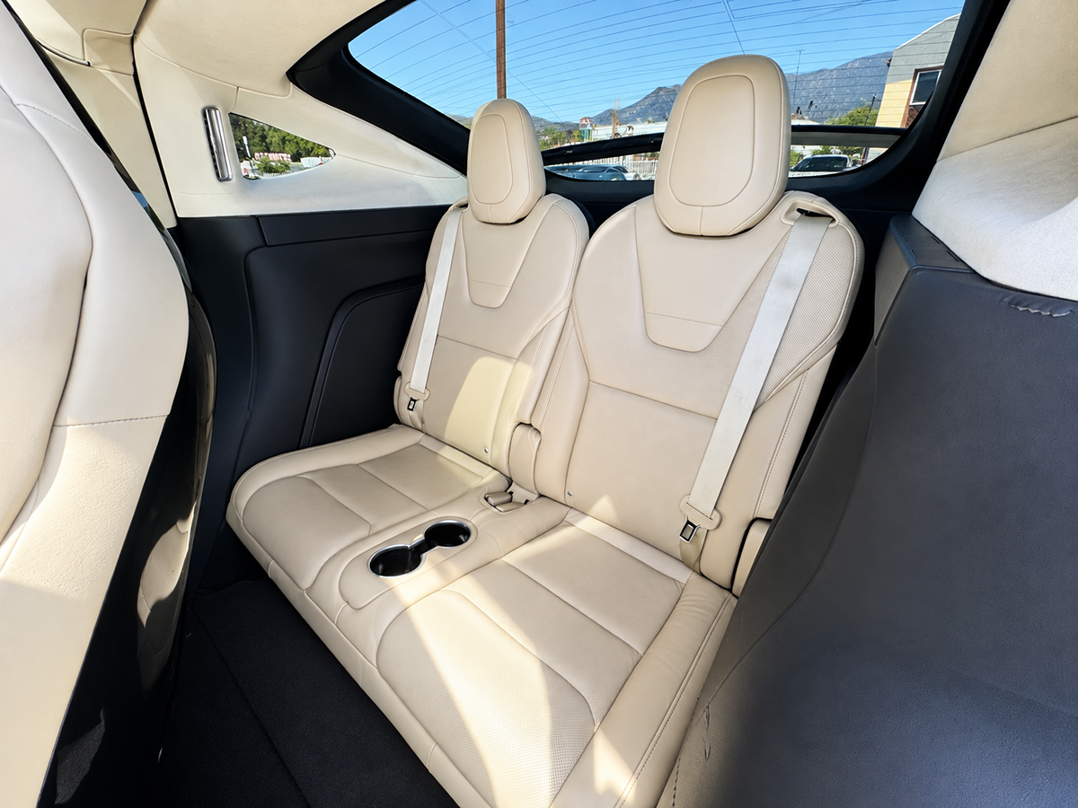 Tesla Model X photo 44