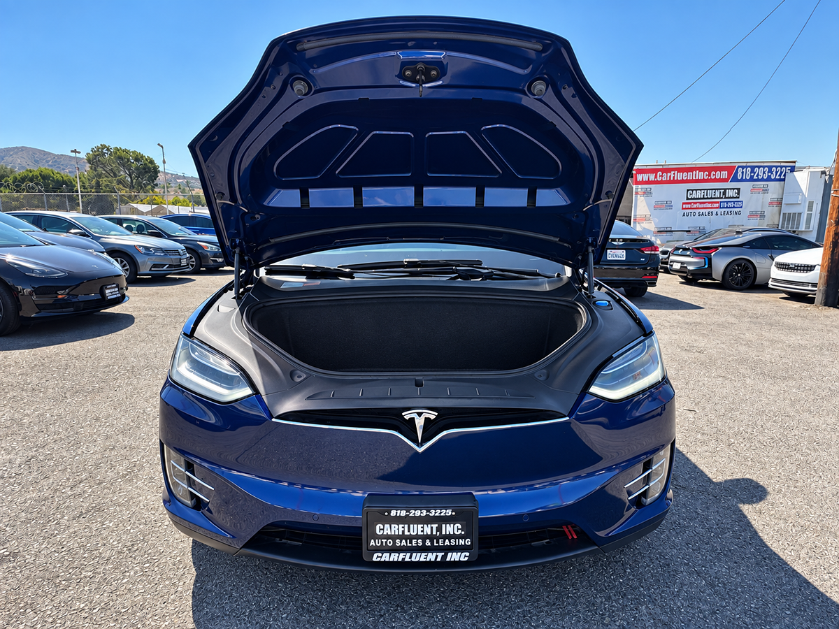 Tesla Model X photo 45