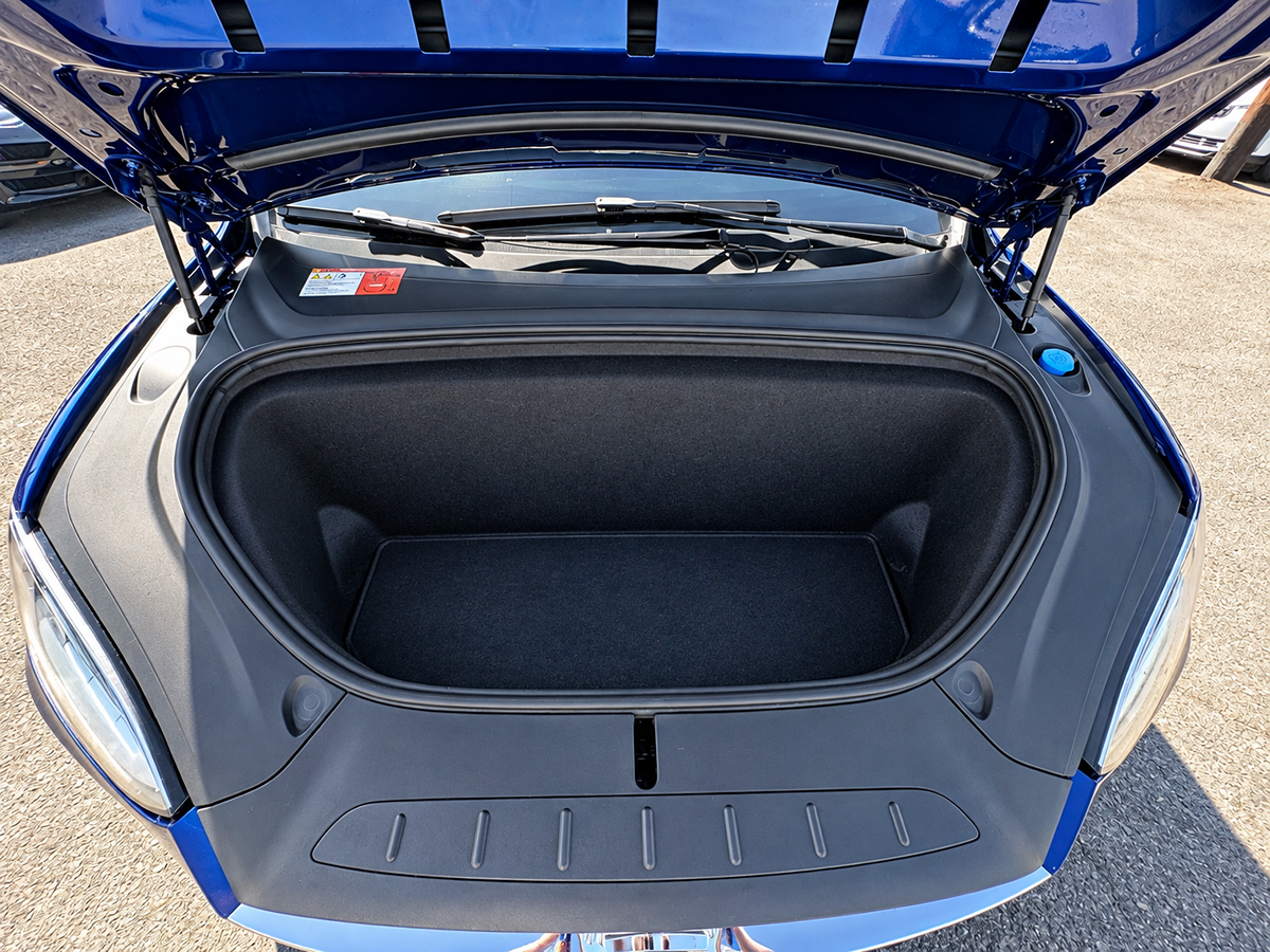Tesla Model X photo 46