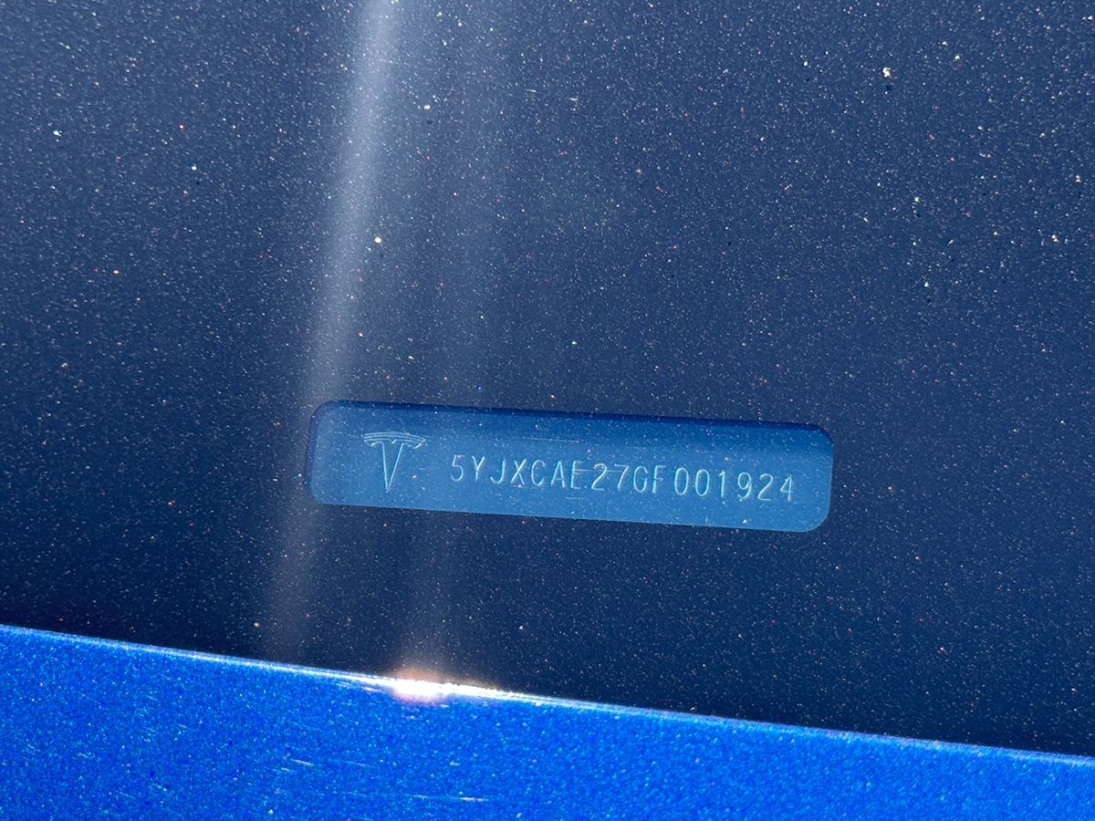 Tesla Model X photo 49