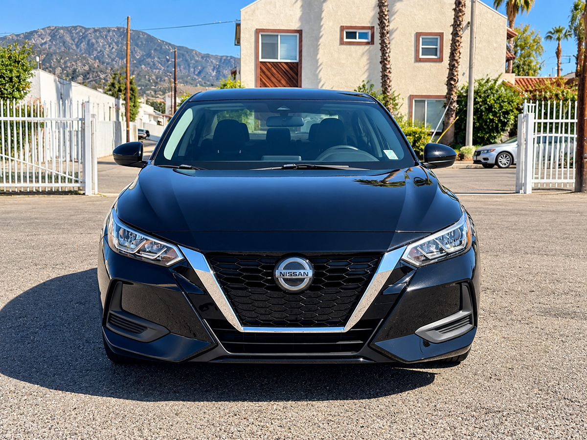 Nissan Sentra photo 2