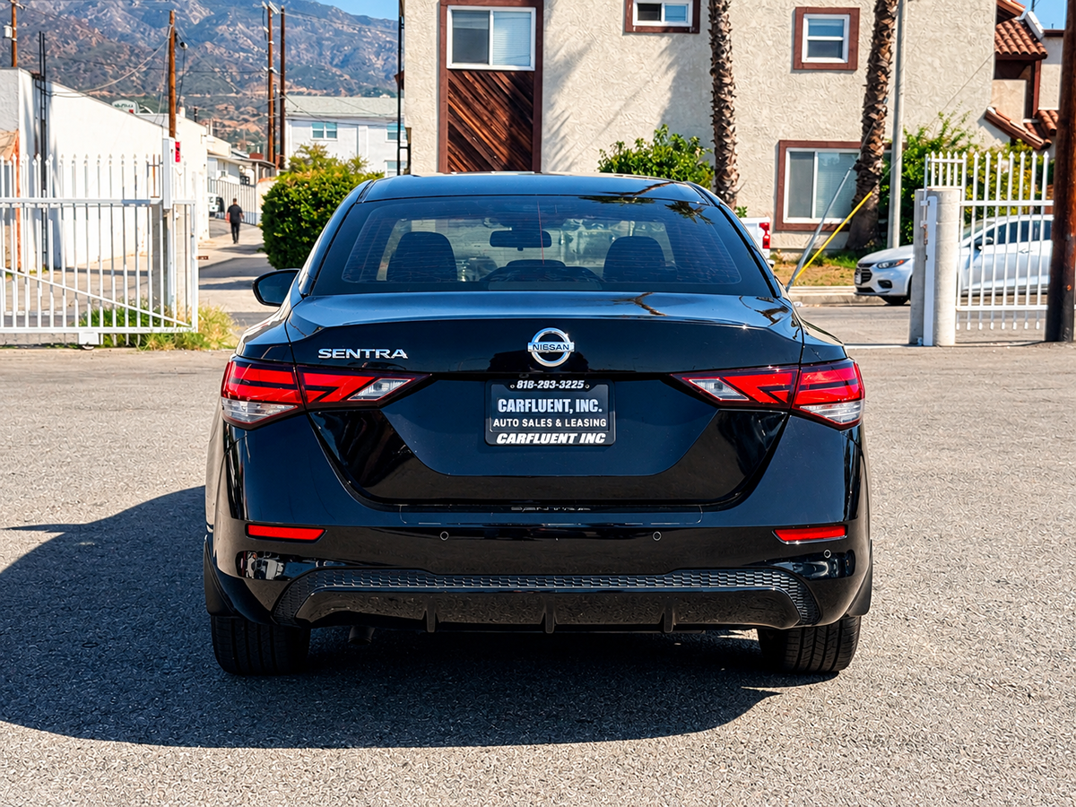 Nissan Sentra photo 8