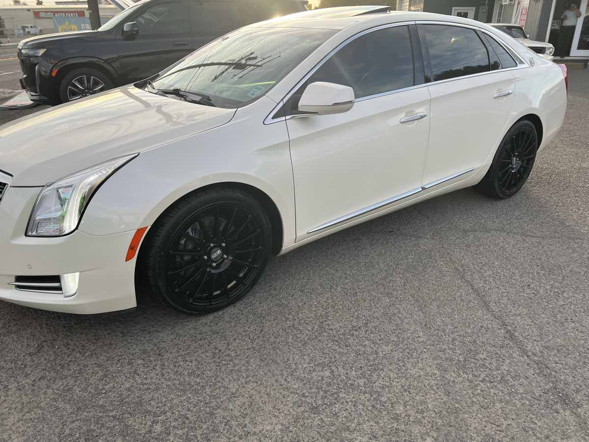 Sold 2014 Cadillac XTS Platinum in Yakima