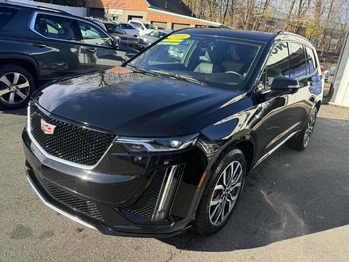 2024 Cadillac XT6 Sport photo 4