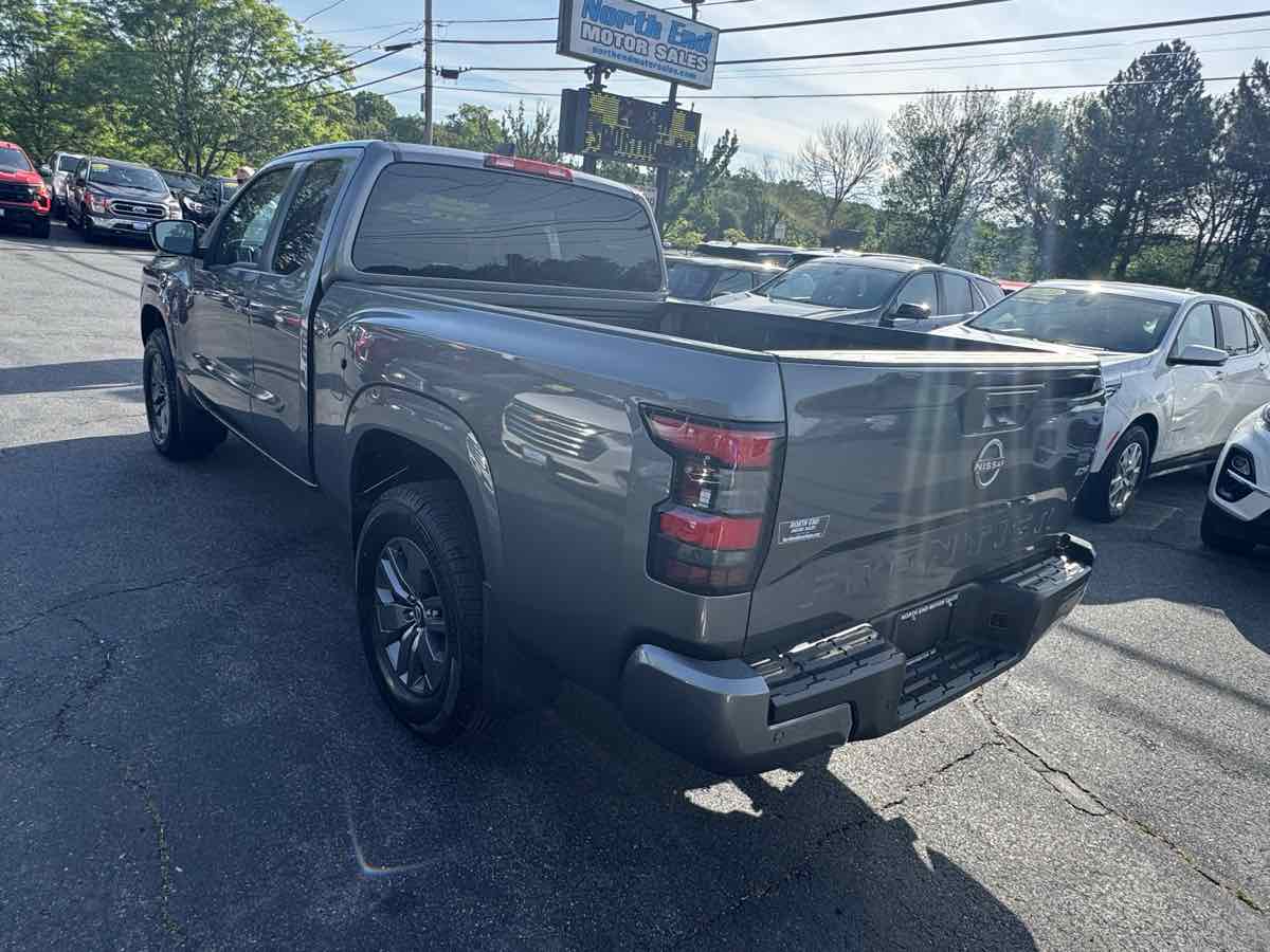 2025 Nissan Frontier SV photo 6