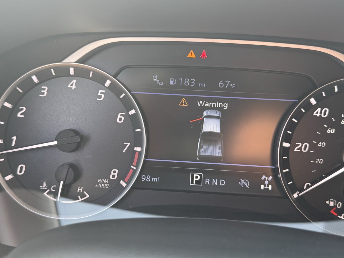 2025 Nissan Frontier SV photo 17