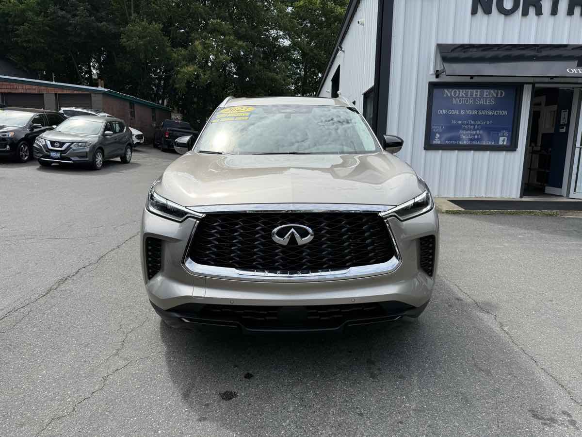 2023 Infiniti QX60 Luxe AWD photo 2