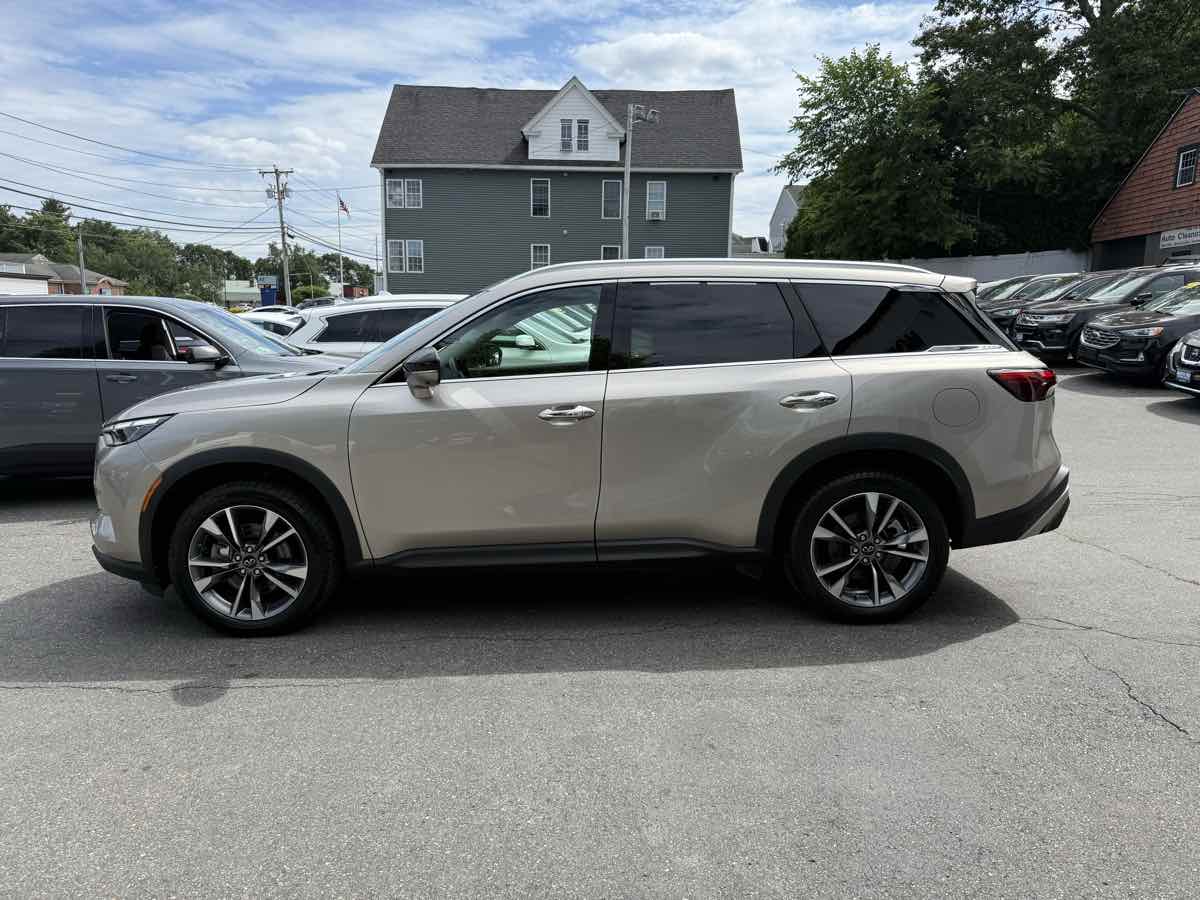 2023 Infiniti QX60 Luxe AWD photo 4