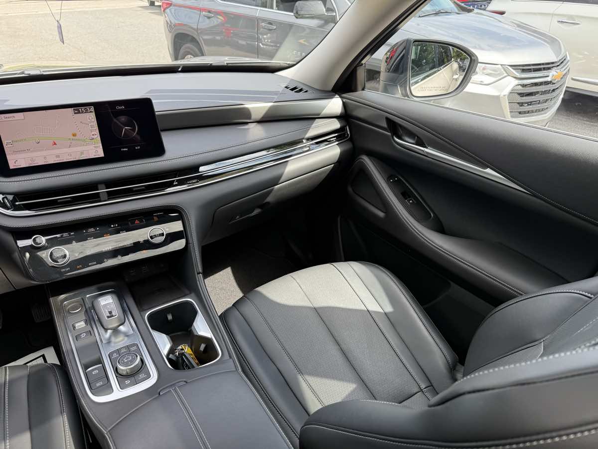 2023 Infiniti QX60 Luxe AWD photo 17