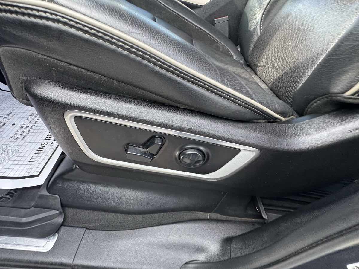 2019 Ram 1500 Laramie photo 13