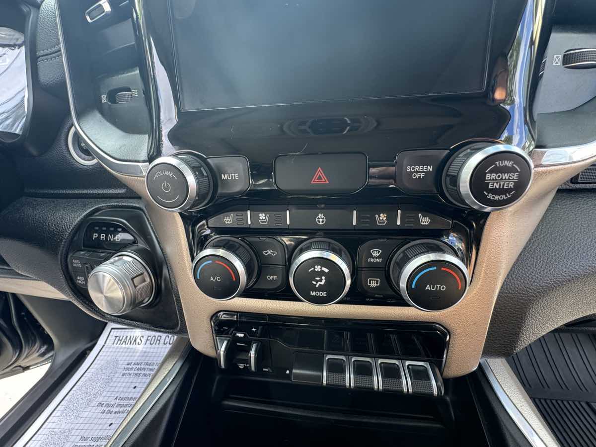 2019 Ram 1500 Laramie photo 16