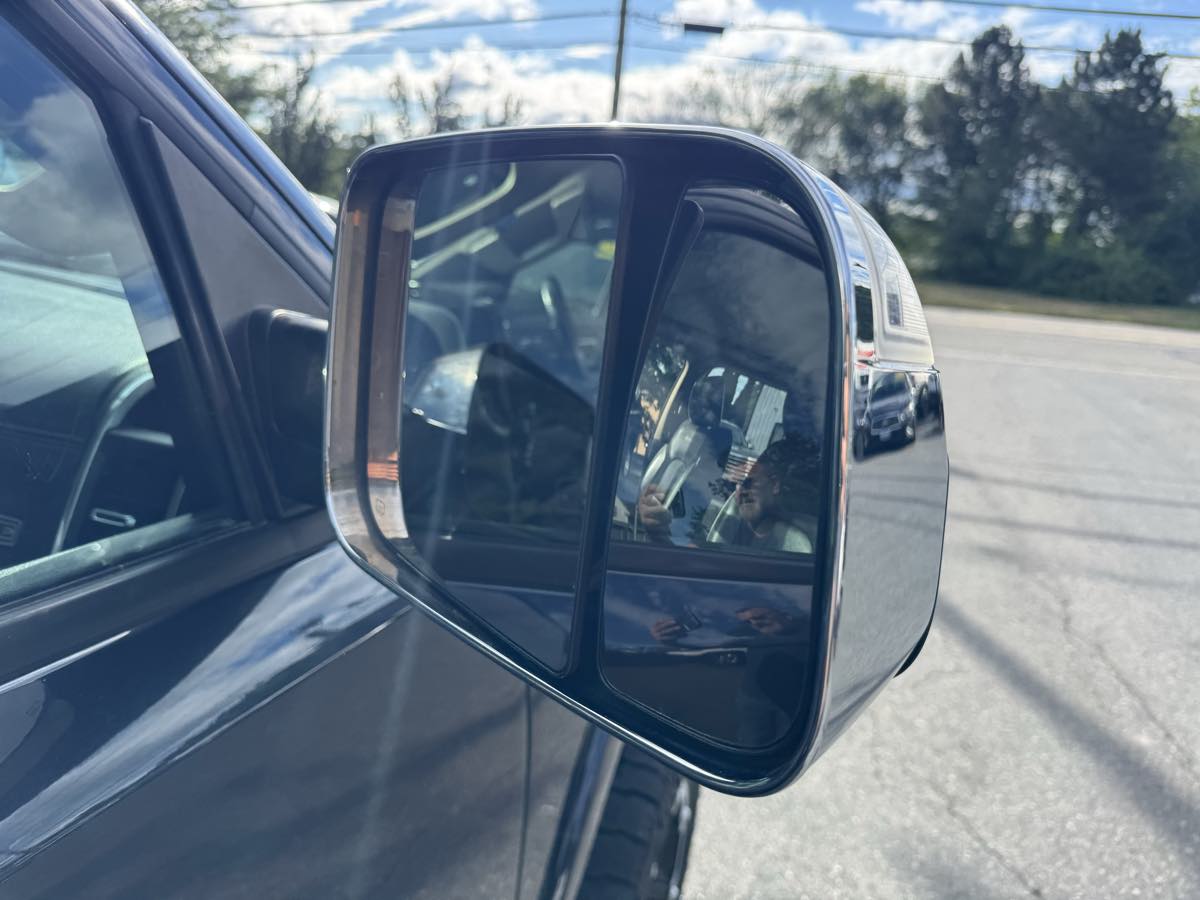 2019 Ram 1500 Laramie photo 25