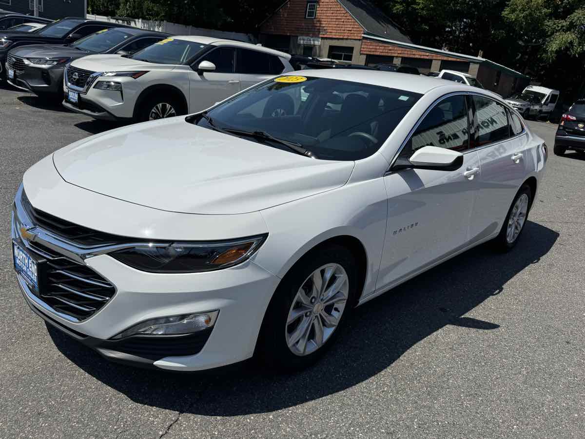 2023 Chevrolet Malibu 1LT photo 3