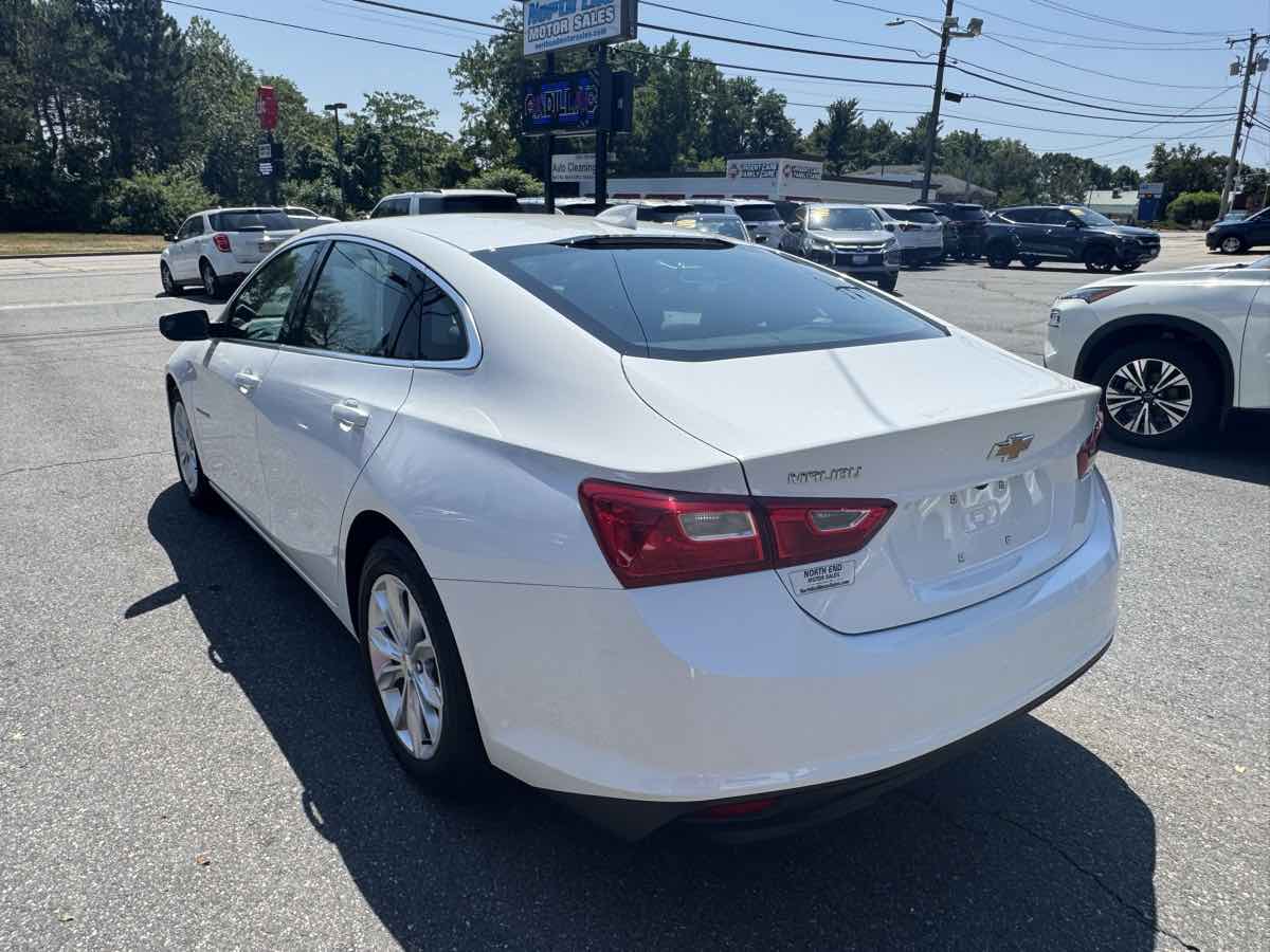 2023 Chevrolet Malibu 1LT photo 4