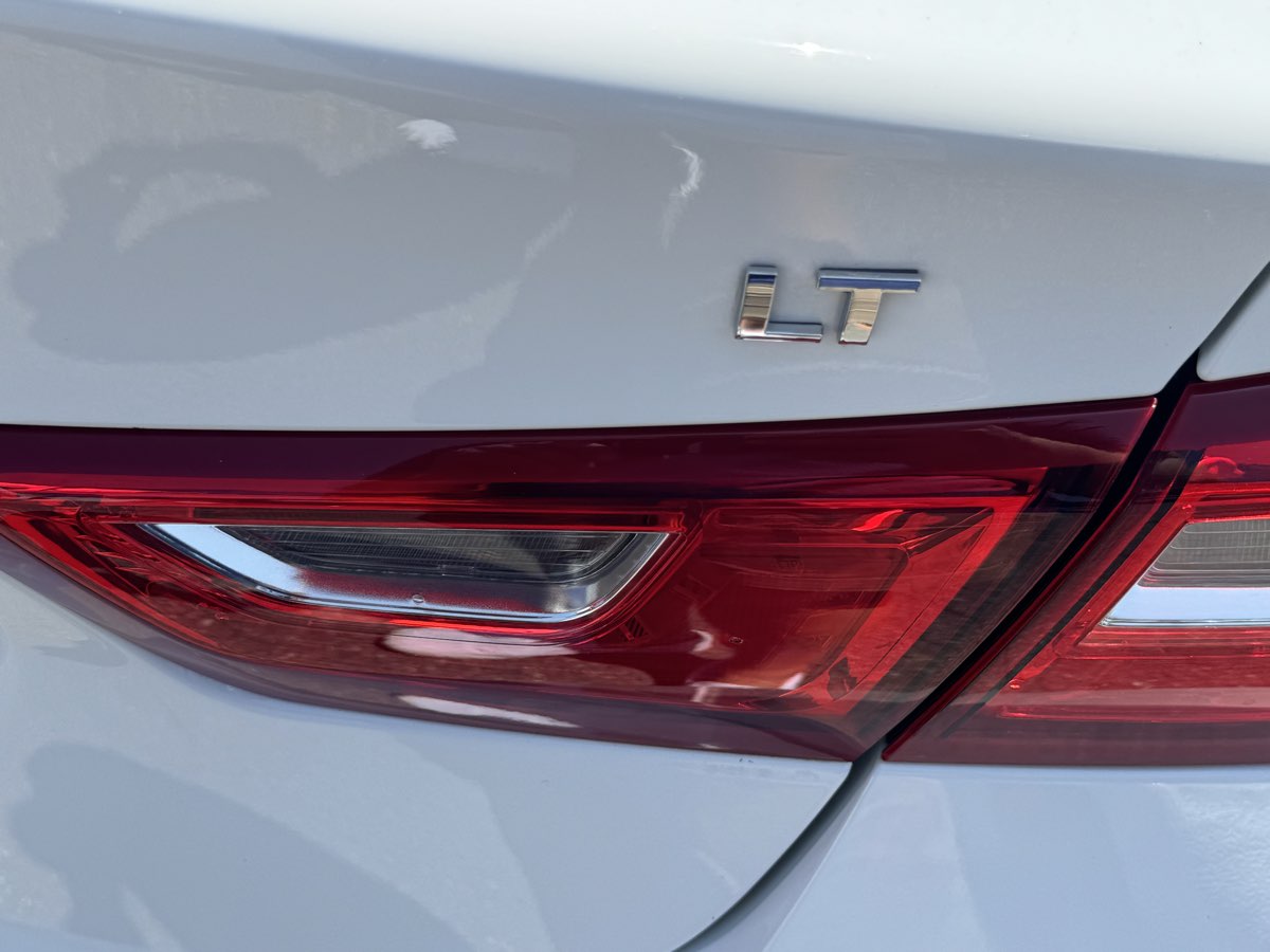 2023 Chevrolet Malibu 1LT photo 9