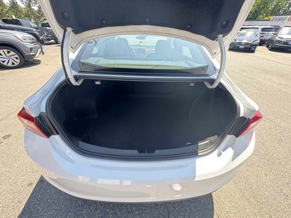 2023 Chevrolet Malibu 1LT photo 10