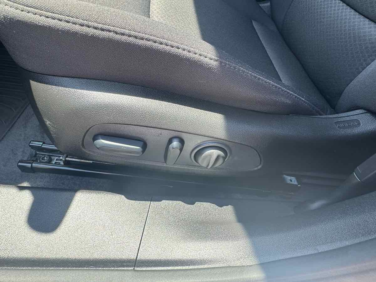 2023 Chevrolet Malibu 1LT photo 12