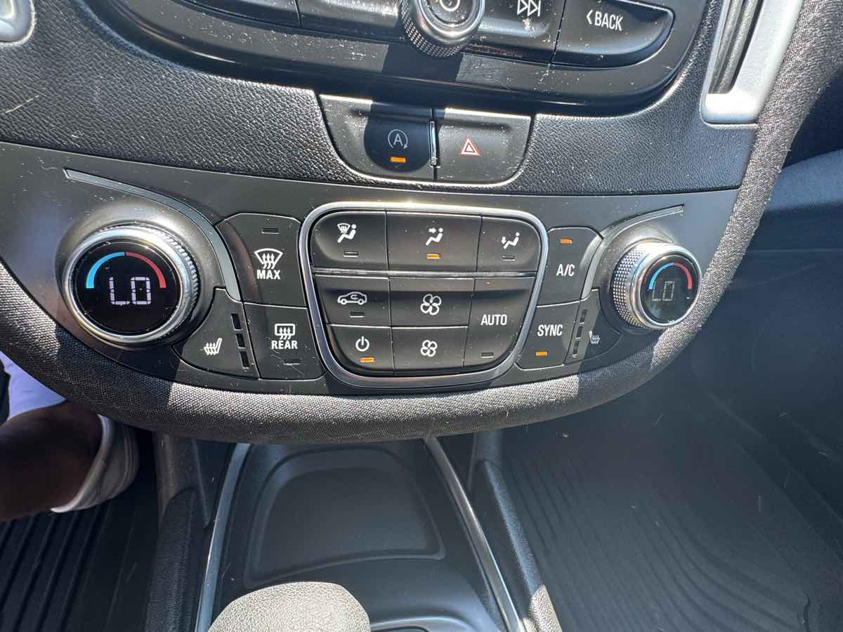 2023 Chevrolet Malibu 1LT photo 17
