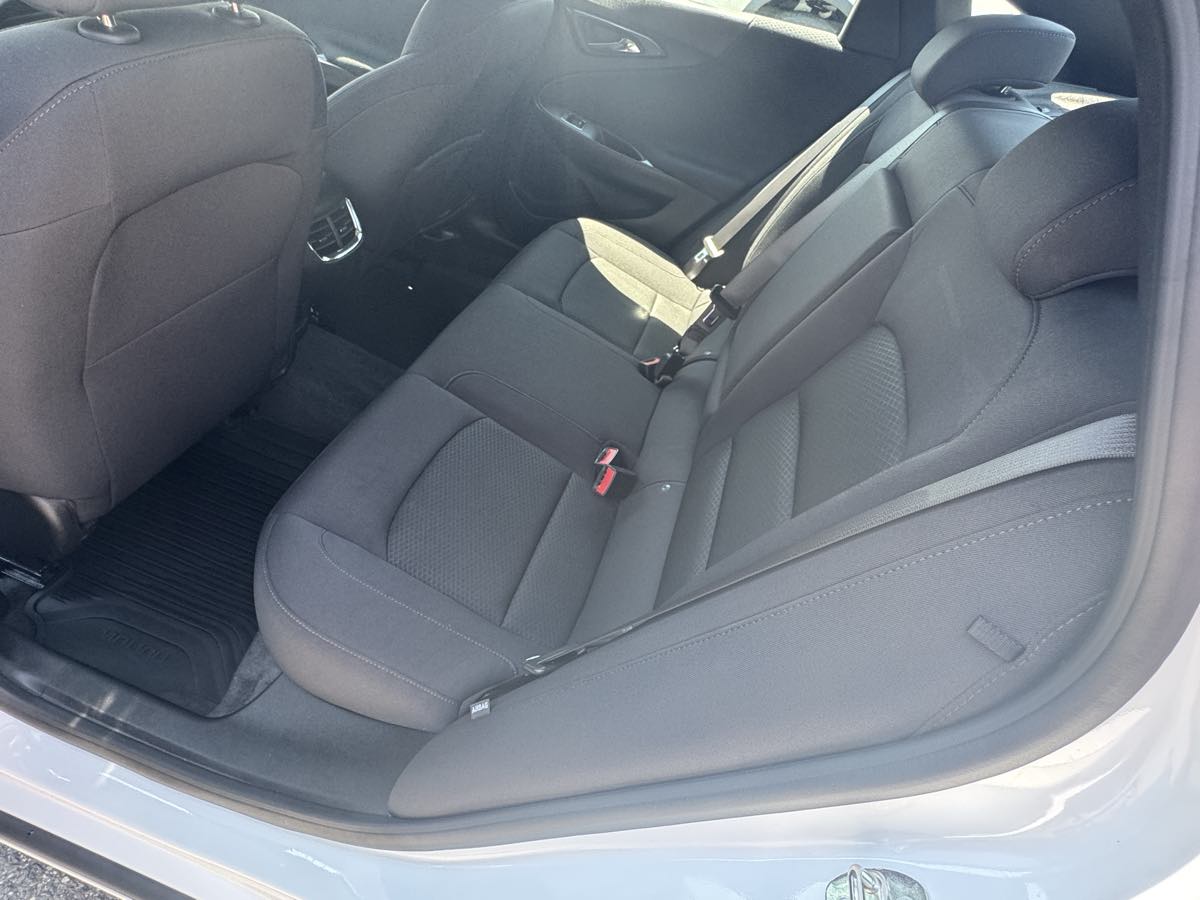 2023 Chevrolet Malibu 1LT photo 24