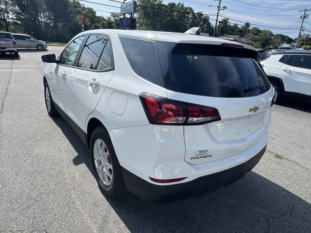 2024 Chevrolet Equinox LS photo 5