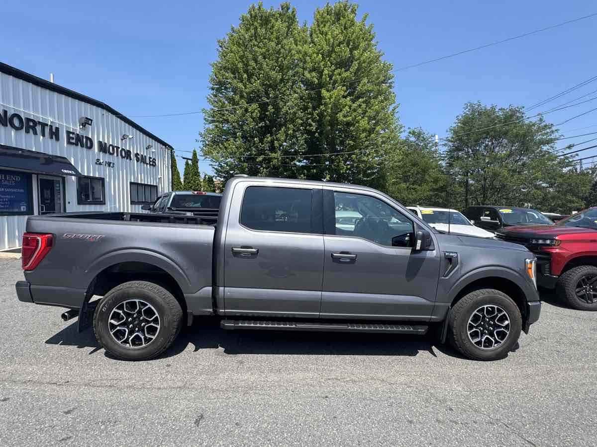2023 Ford F-150 XLT photo 2