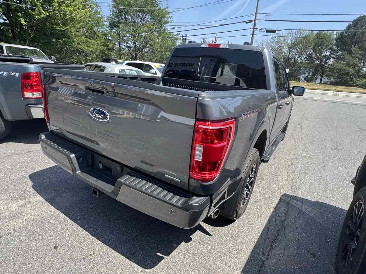 2023 Ford F-150 XLT photo 4