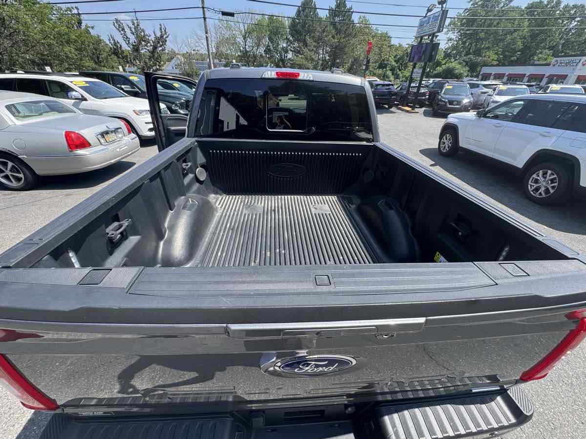 2023 Ford F-150 XLT photo 10