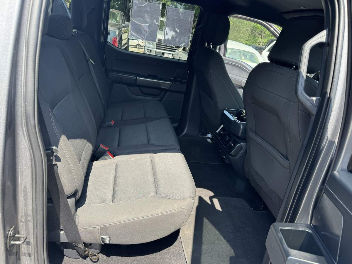 2023 Ford F-150 XLT photo 18
