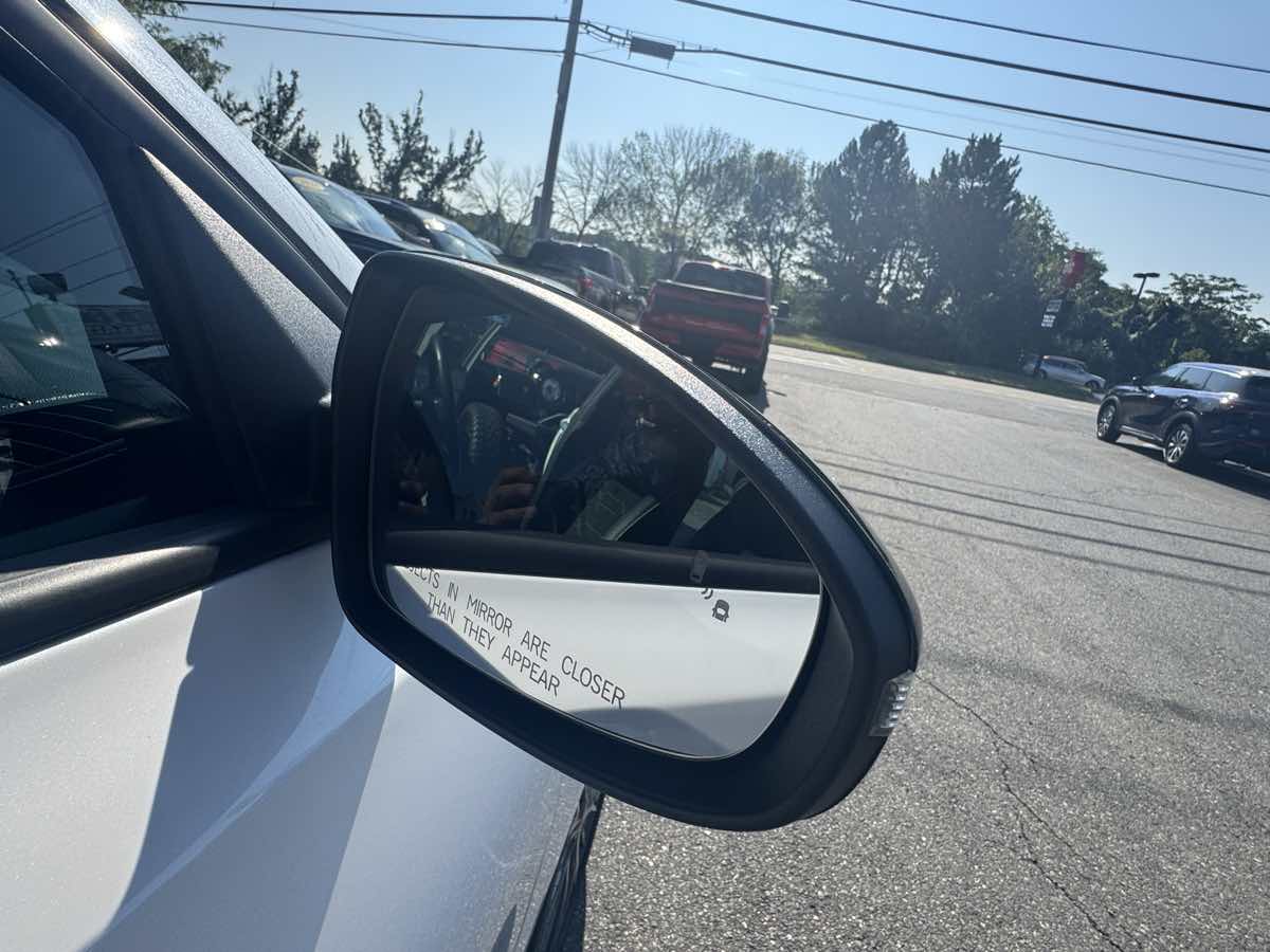 2023 Kia Forte GT-Line photo 7