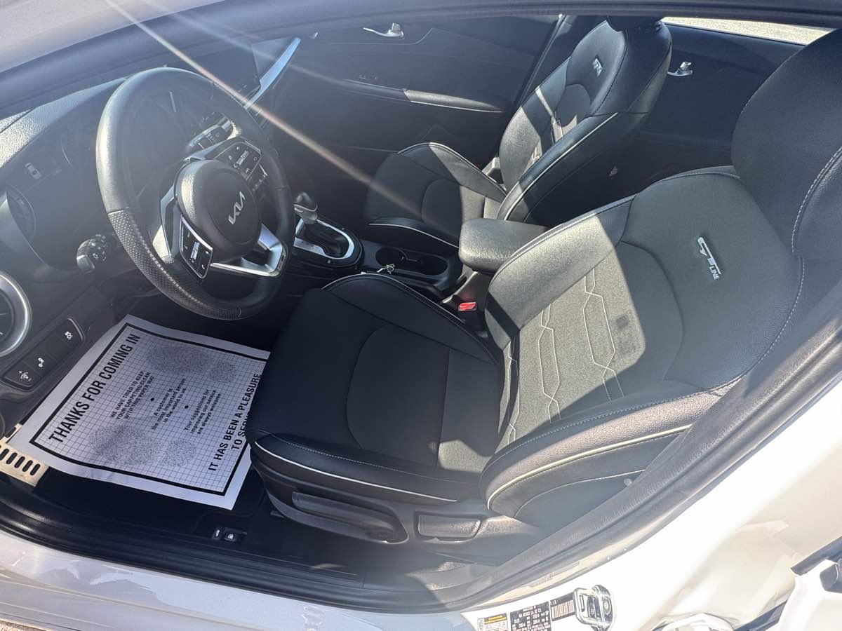 2023 Kia Forte GT-Line photo 10