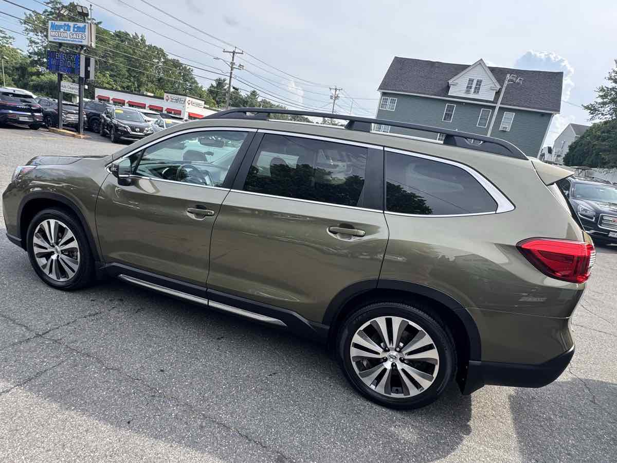 2022 Subaru Ascent Limited photo 5