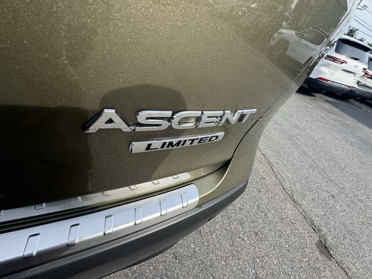 2022 Subaru Ascent Limited photo 10