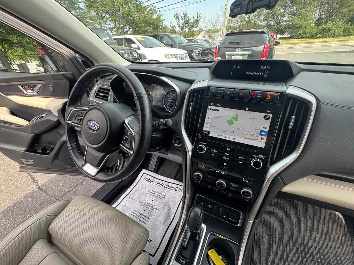 2022 Subaru Ascent Limited photo 18
