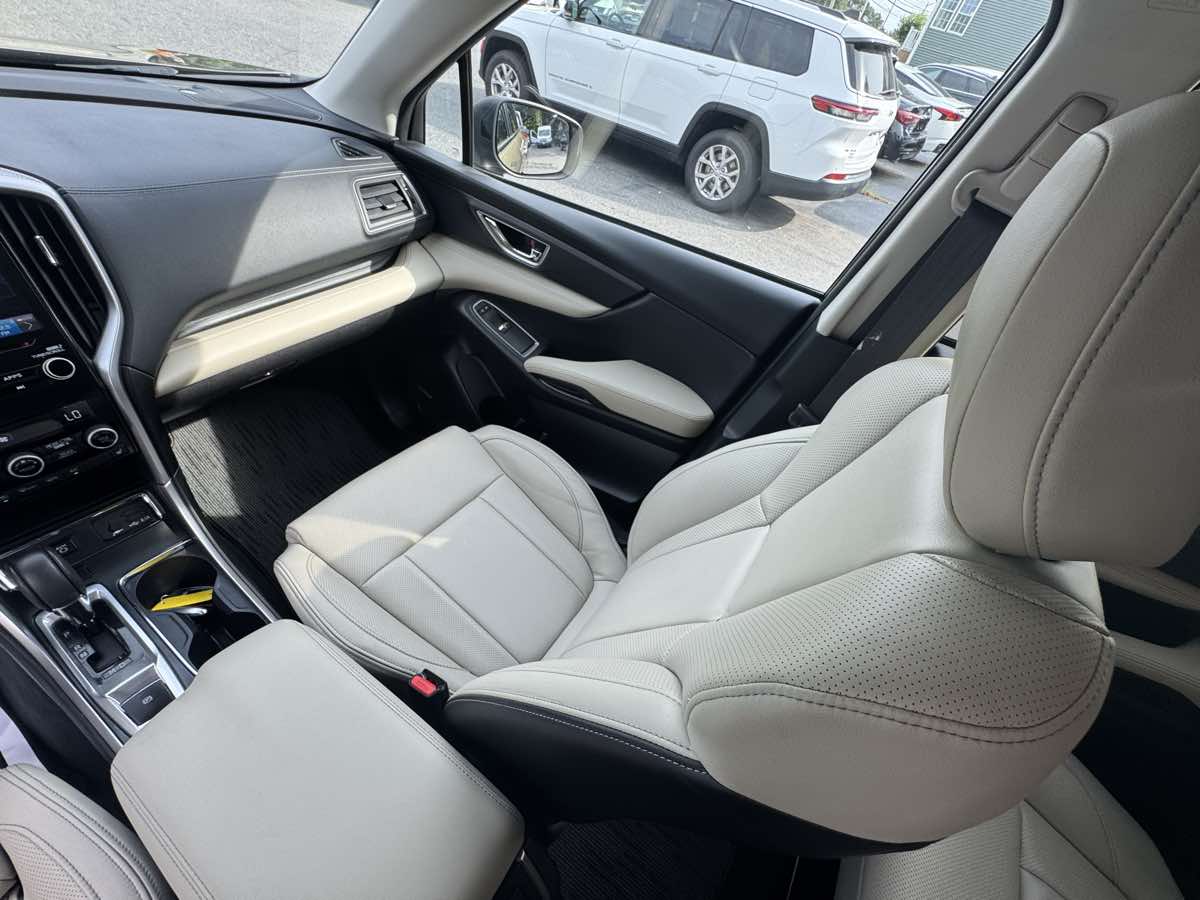 2022 Subaru Ascent Limited photo 25