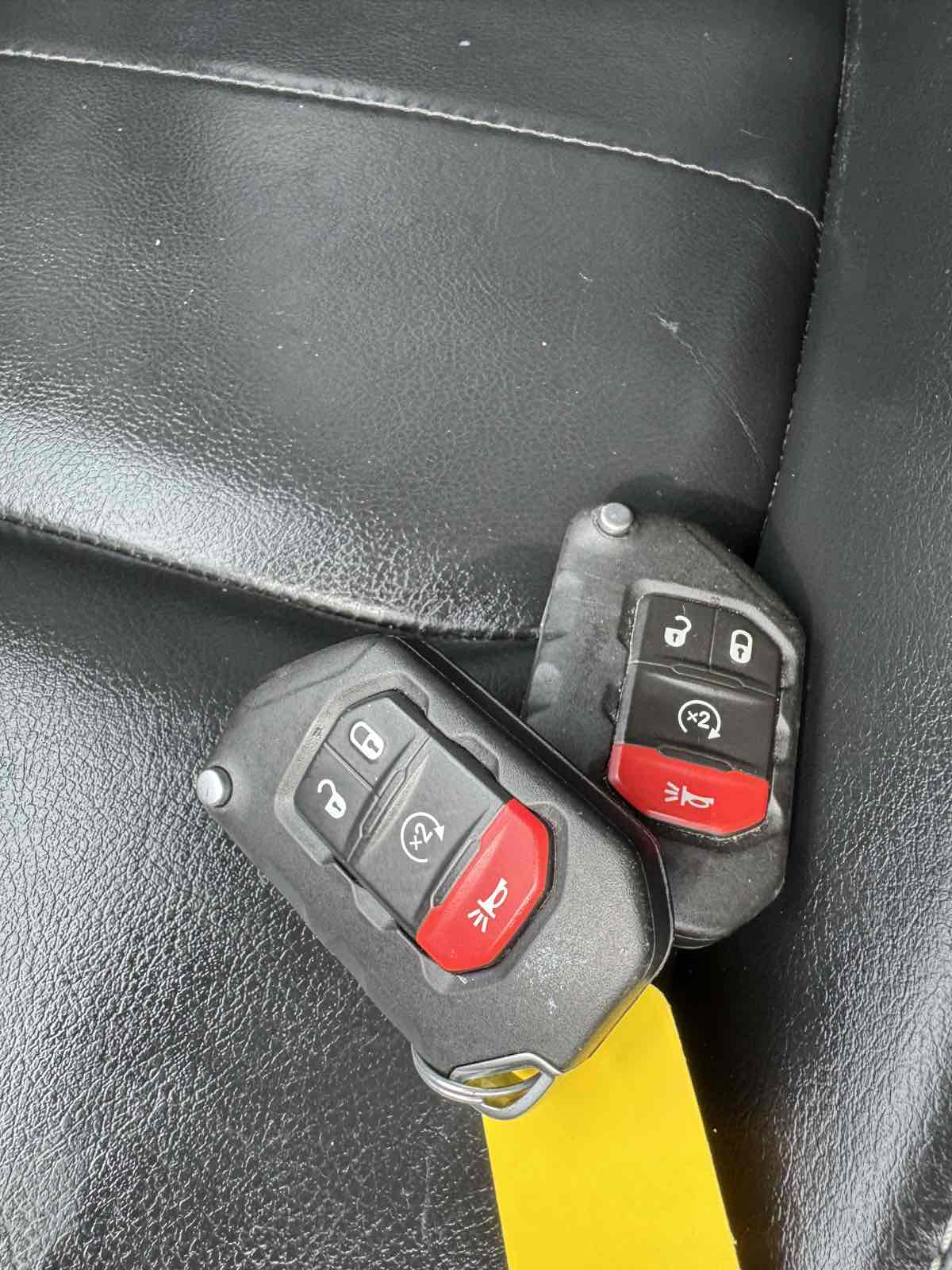 2023 Jeep Wrangler 4xe Sahara photo 9