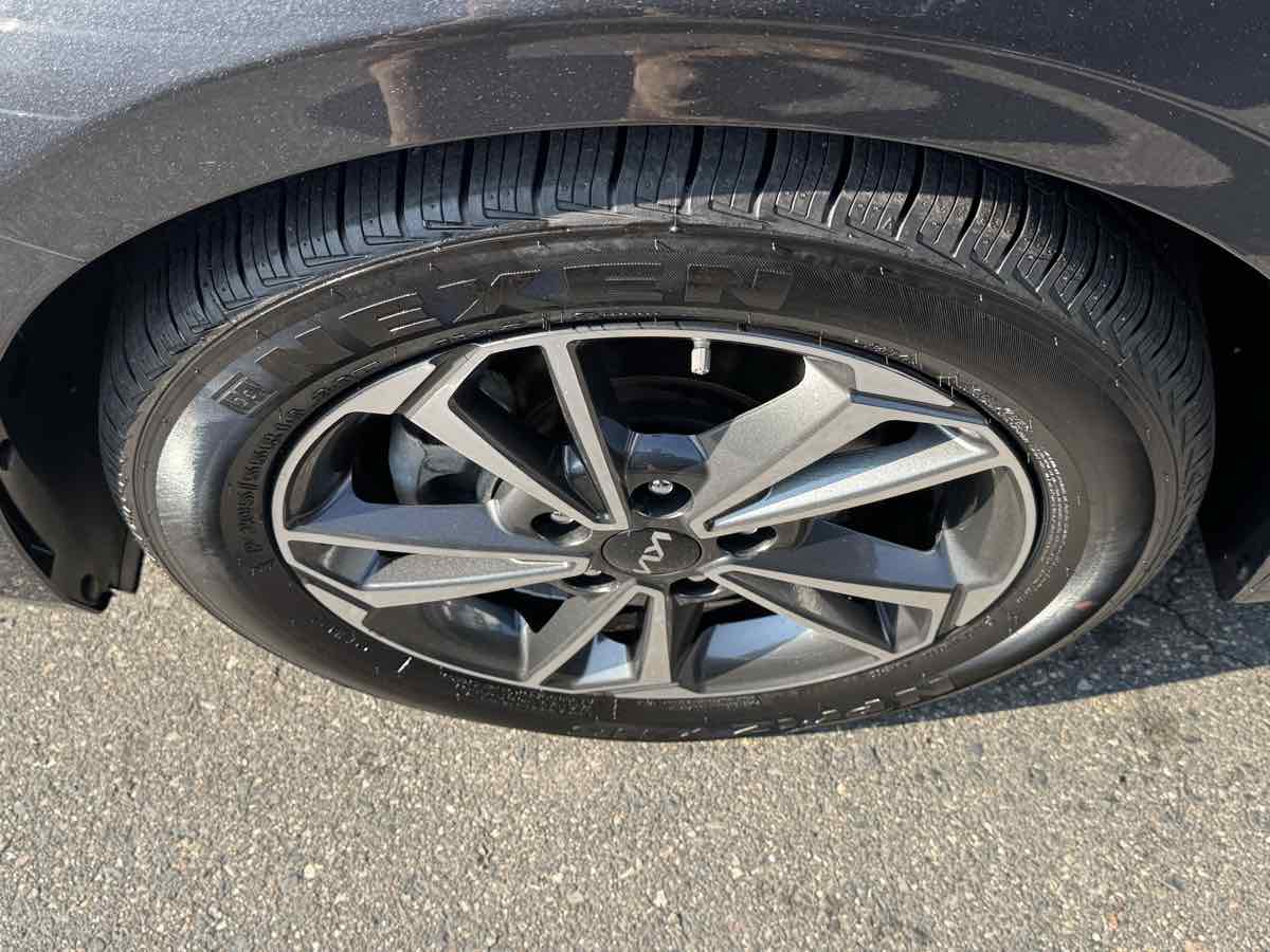 2023 Kia Forte LXS photo 6