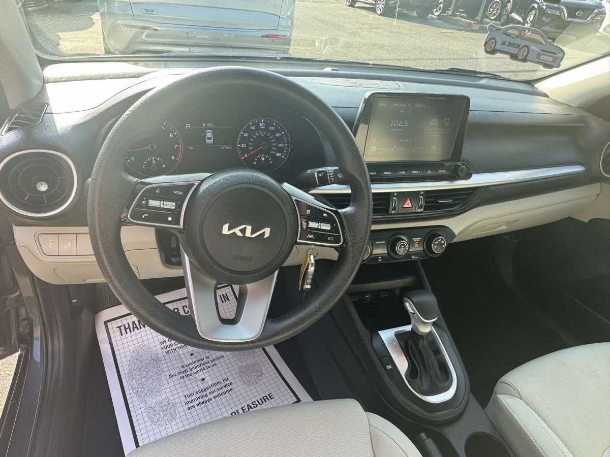 2023 Kia Forte LXS photo 10