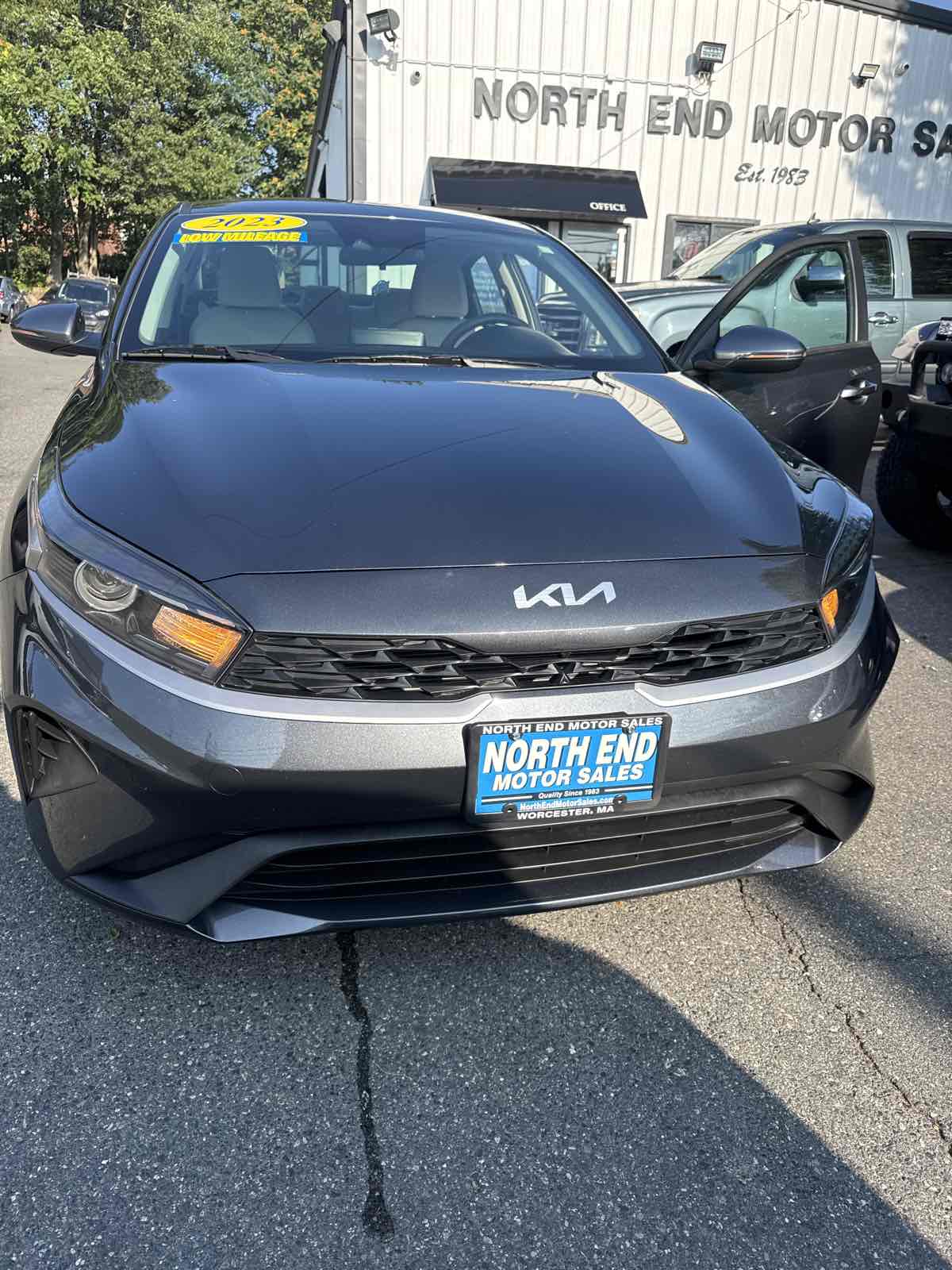 2023 Kia Forte LXS photo 18