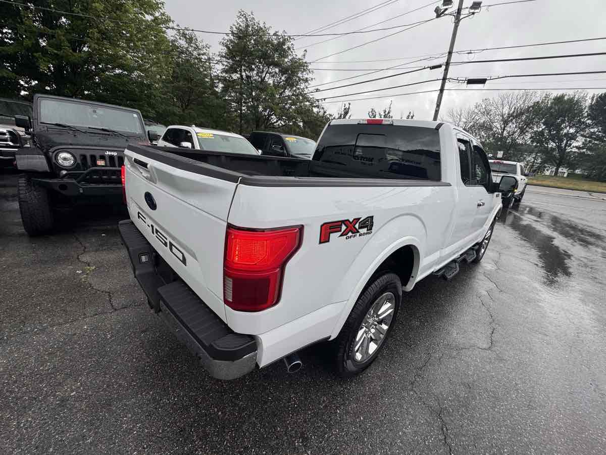 2019 Ford F-150 Lariat photo 2