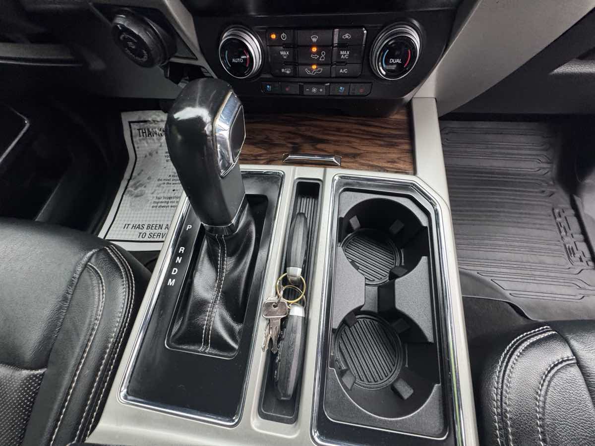 2019 Ford F-150 Lariat photo 17