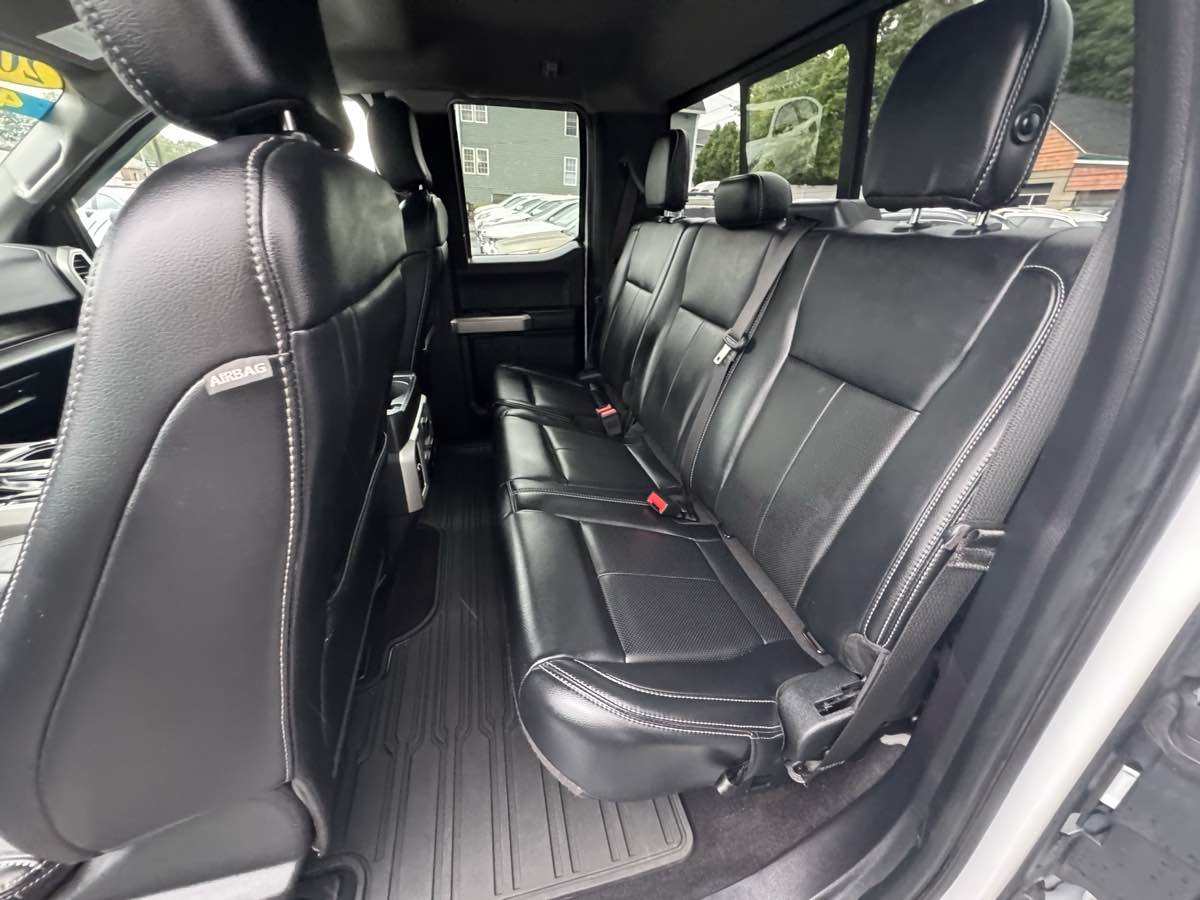 2019 Ford F-150 Lariat photo 25